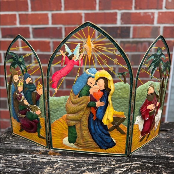 Metal Christmas Nativity Triptych Holy Family & Birth of Jesus Fireplace Decor - Picture 5 of 11